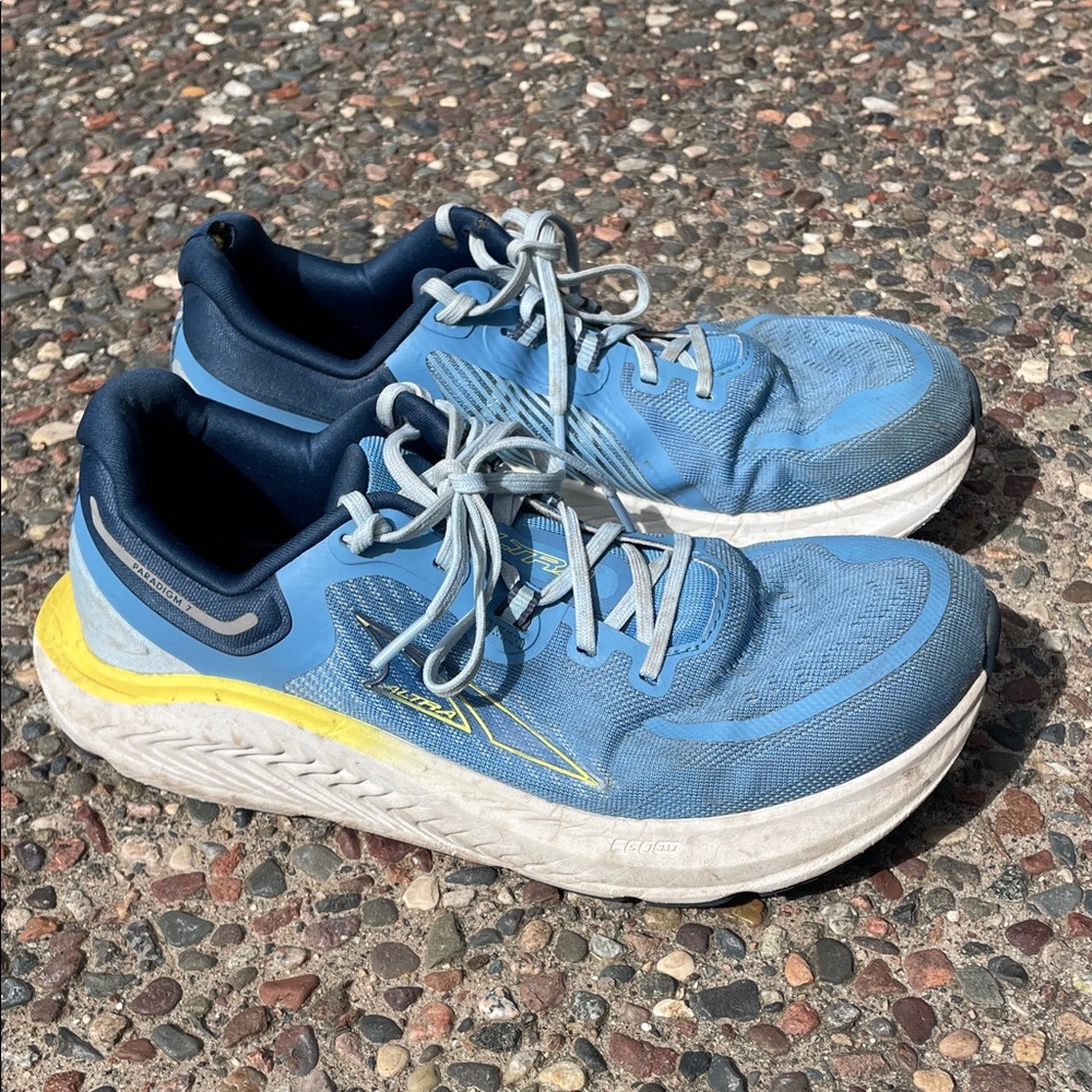 Altra Paradigm 7 Athletic Shoes Blue and Yellow sz 9 women’s